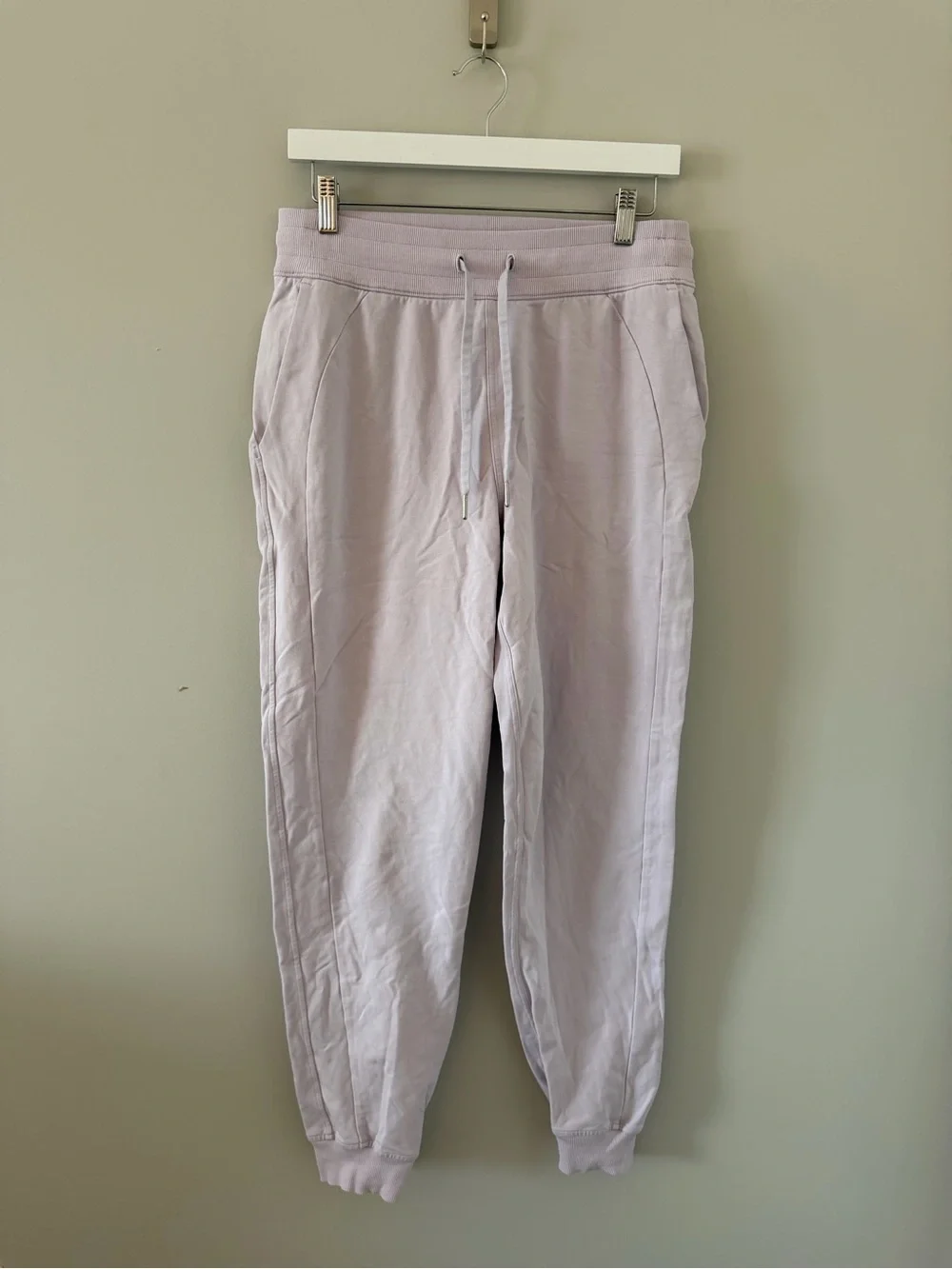 Lululemon Scuba High-Rise Joggers Size 6 Lavender Purple